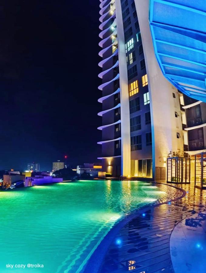 Sky Cozy Troika Residence, 1 Bedroom 4-6 Pax, 2 Bedrooms 6-8 Pax, Pool Vew, Sky & City View, Free Parking, Pool, Unlimited Wifi & Netflix كوتا بْهارو المظهر الخارجي الصورة