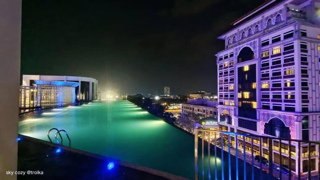 Sky Cozy Troika Residence, 1 Bedroom 4-6 Pax, 2 Bedrooms 6-8 Pax, Pool Vew, Sky & City View, Free Parking, Pool, Unlimited Wifi & Netflix كوتا بْهارو المظهر الخارجي الصورة