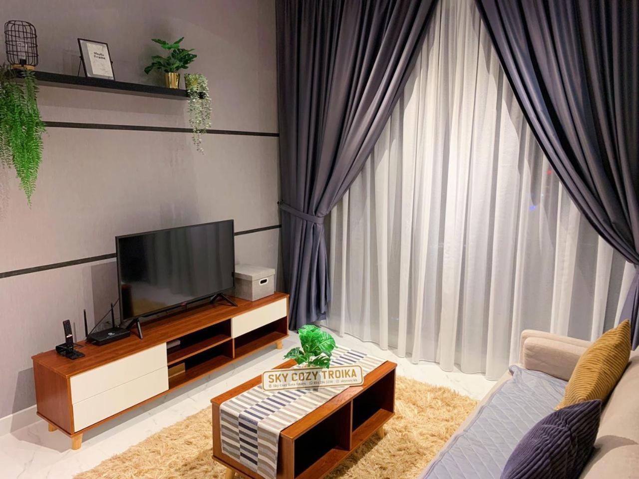 Sky Cozy Troika Residence, 1 Bedroom 4-6 Pax, 2 Bedrooms 6-8 Pax, Pool Vew, Sky & City View, Free Parking, Pool, Unlimited Wifi & Netflix كوتا بْهارو المظهر الخارجي الصورة