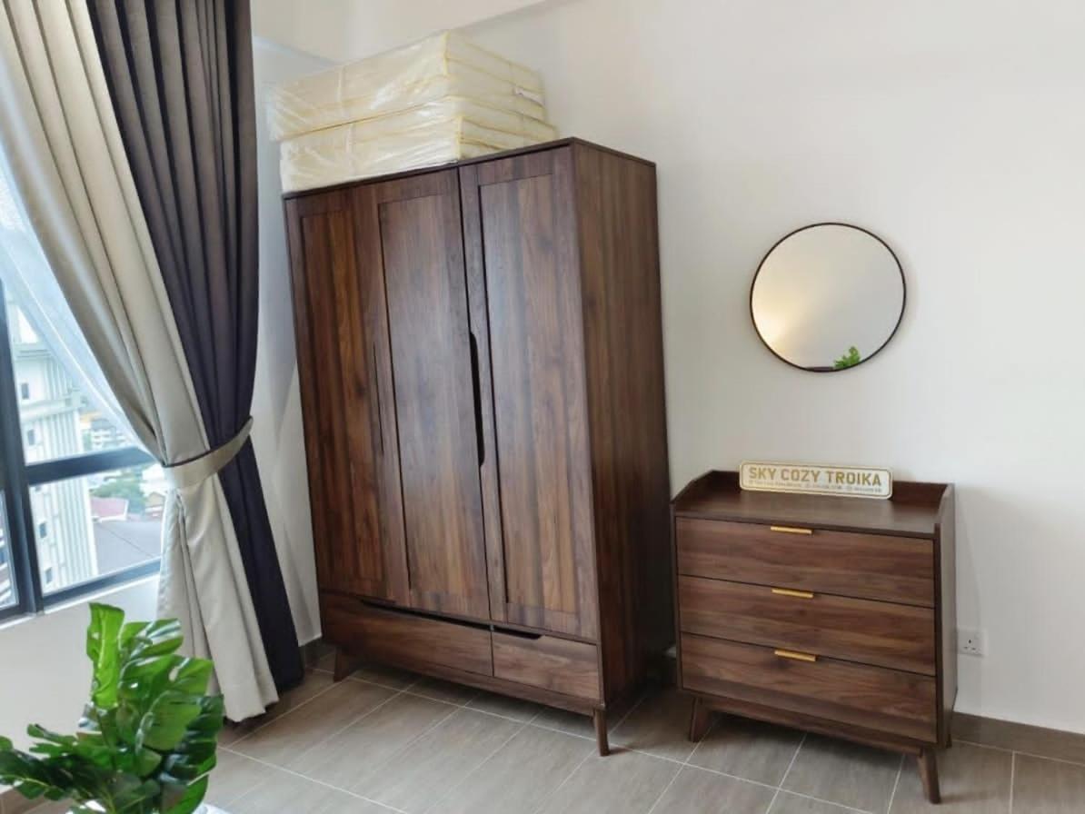 Sky Cozy Troika Residence, 1 Bedroom 4-6 Pax, 2 Bedrooms 6-8 Pax, Pool Vew, Sky & City View, Free Parking, Pool, Unlimited Wifi & Netflix كوتا بْهارو المظهر الخارجي الصورة
