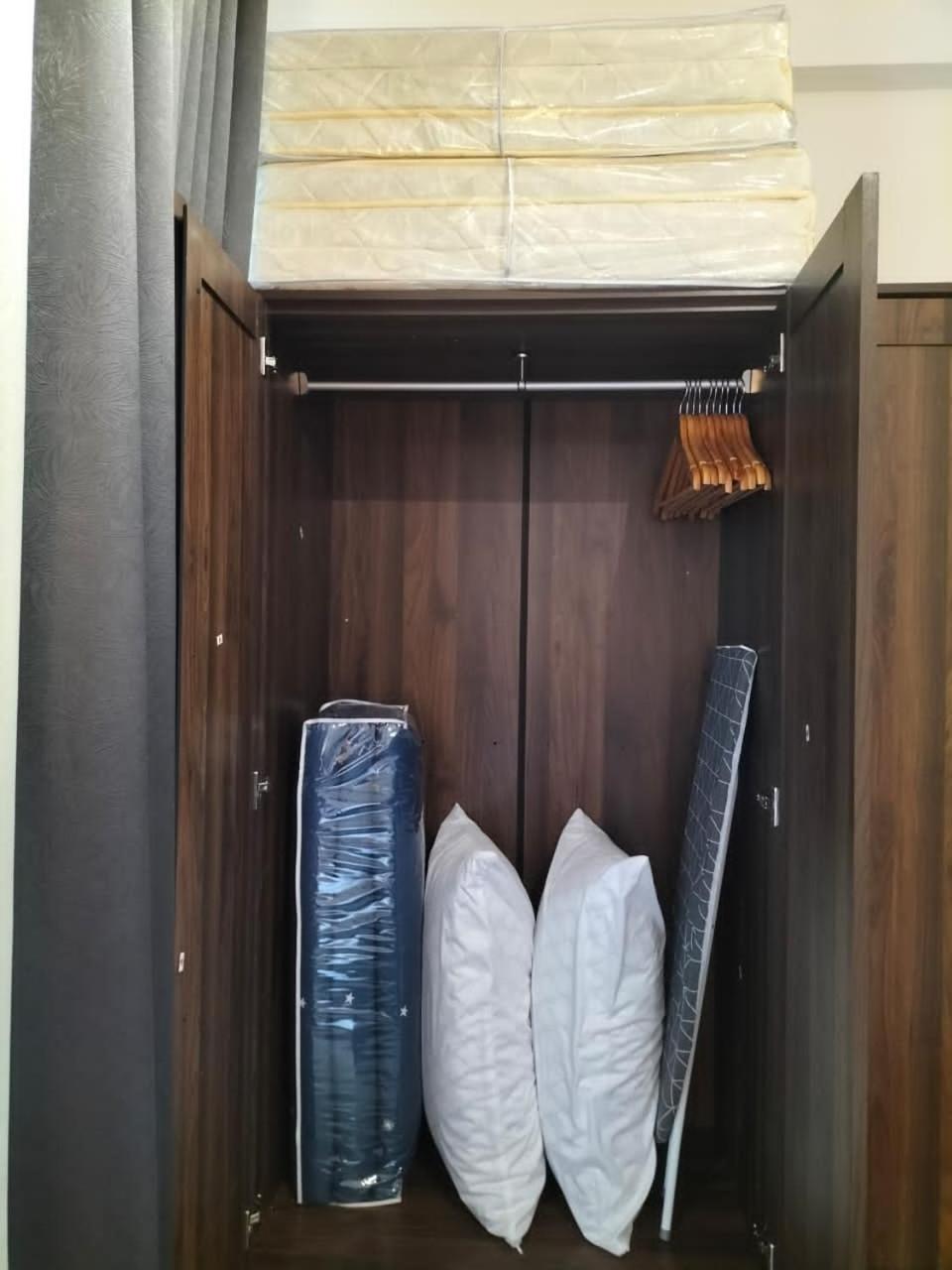 Sky Cozy Troika Residence, 1 Bedroom 4-6 Pax, 2 Bedrooms 6-8 Pax, Pool Vew, Sky & City View, Free Parking, Pool, Unlimited Wifi & Netflix كوتا بْهارو المظهر الخارجي الصورة